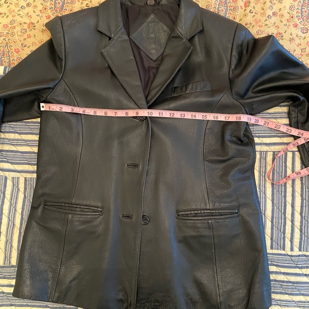 Classic Black Leather Jacket - Picture 3 of 8